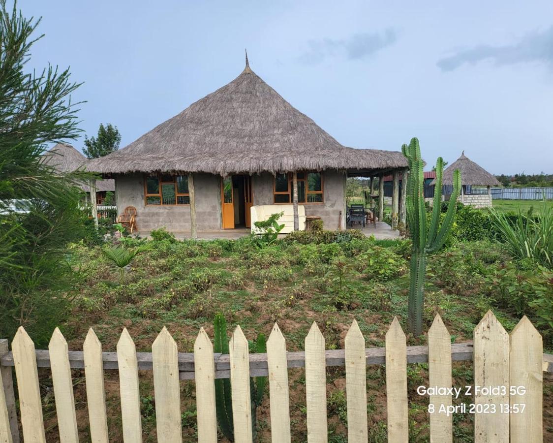 Le Tai Village Resort Near Solio Game Reserve Mweiga Exterior photo