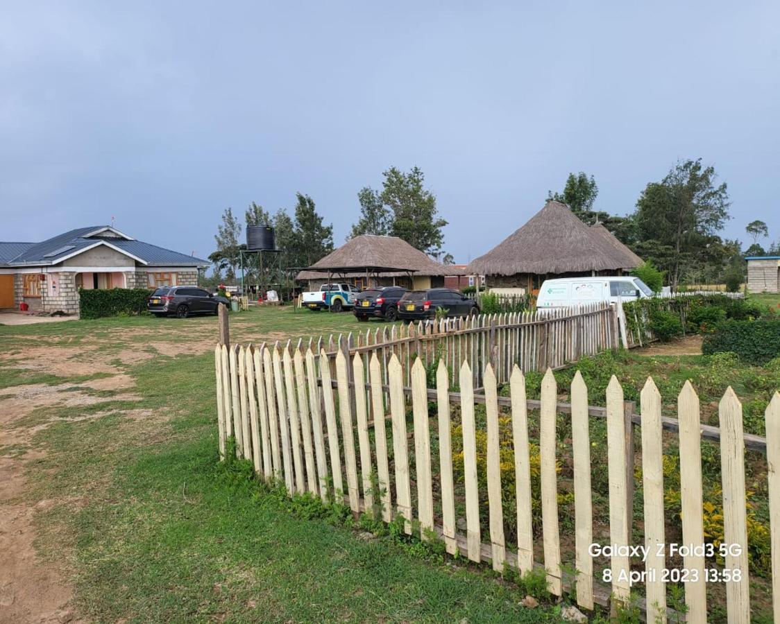 Le Tai Village Resort Near Solio Game Reserve Mweiga Exterior photo