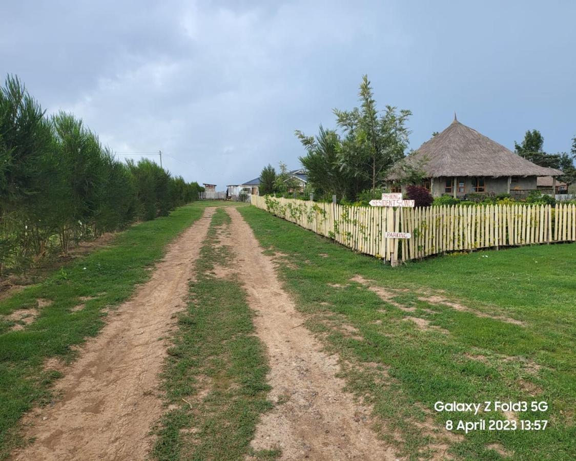 Le Tai Village Resort Near Solio Game Reserve Mweiga Exterior photo