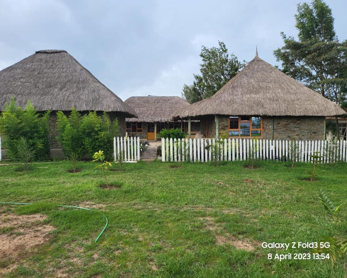 Le Tai Village Resort Near Solio Game Reserve Mweiga Exterior photo
