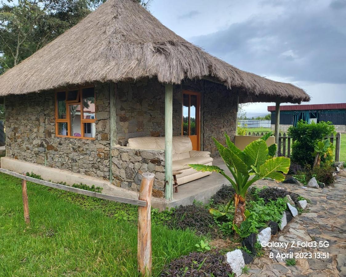Le Tai Village Resort Near Solio Game Reserve Mweiga Exterior photo